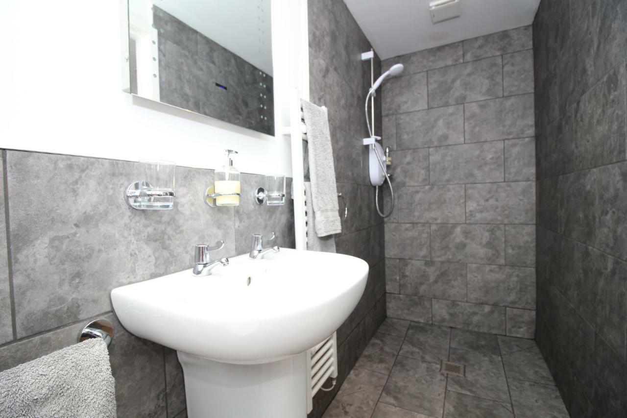 Beautiful Modern Apartment In Bath Ngoại thất bức ảnh
